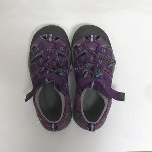 Keen Water Shoe- Big Girls 3